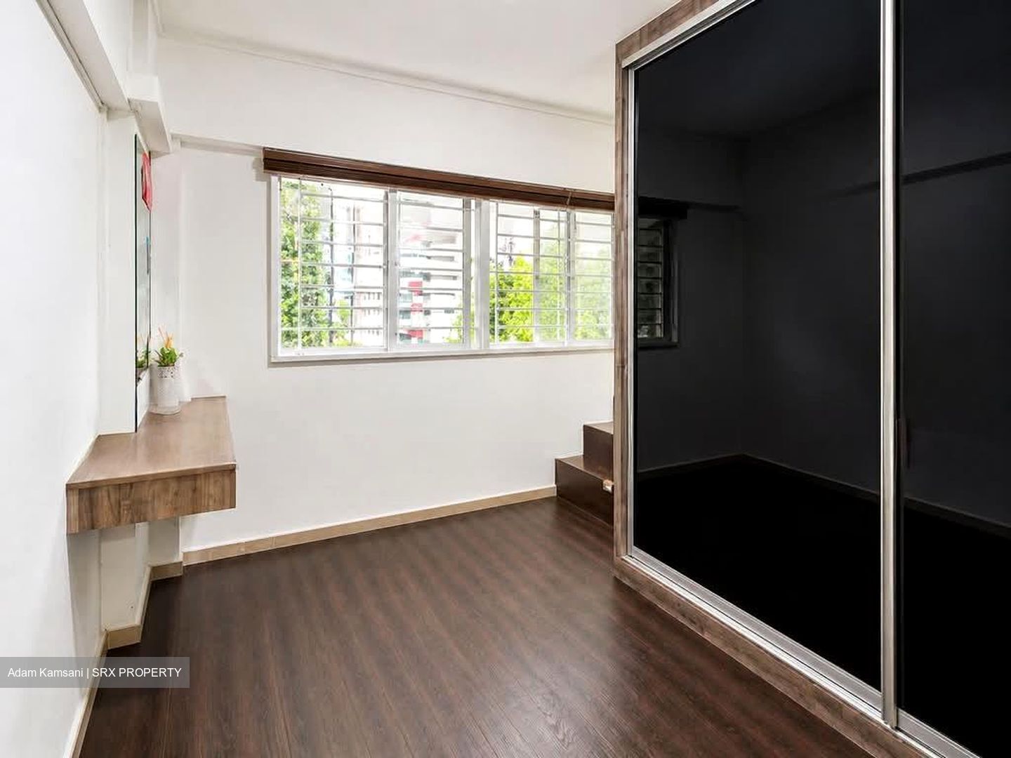 Blk 405 Hong Kah Court (Jurong West), HDB Executive #560829541